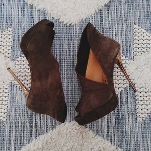 Gorgeous Luis Onofre Peep Toe Heels Size 9